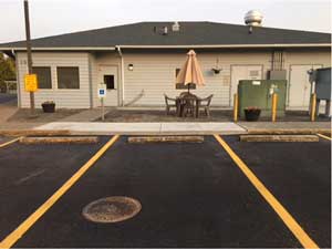 image of the gray one-story Longview Reentry Center.